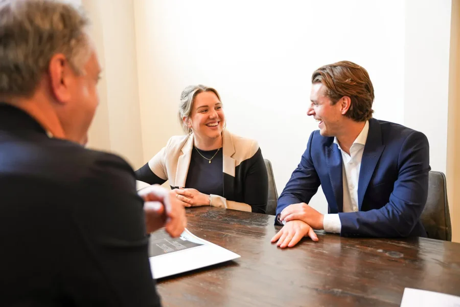 Wat doet een verkoopmakelaar om jouw huis te verkopen
