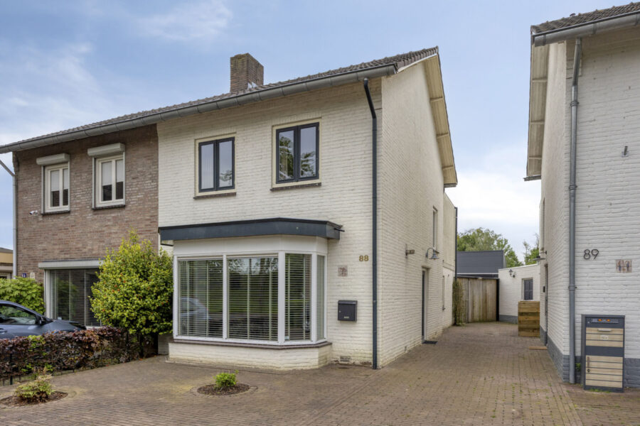 Houtse Parallelweg 88, Helmond