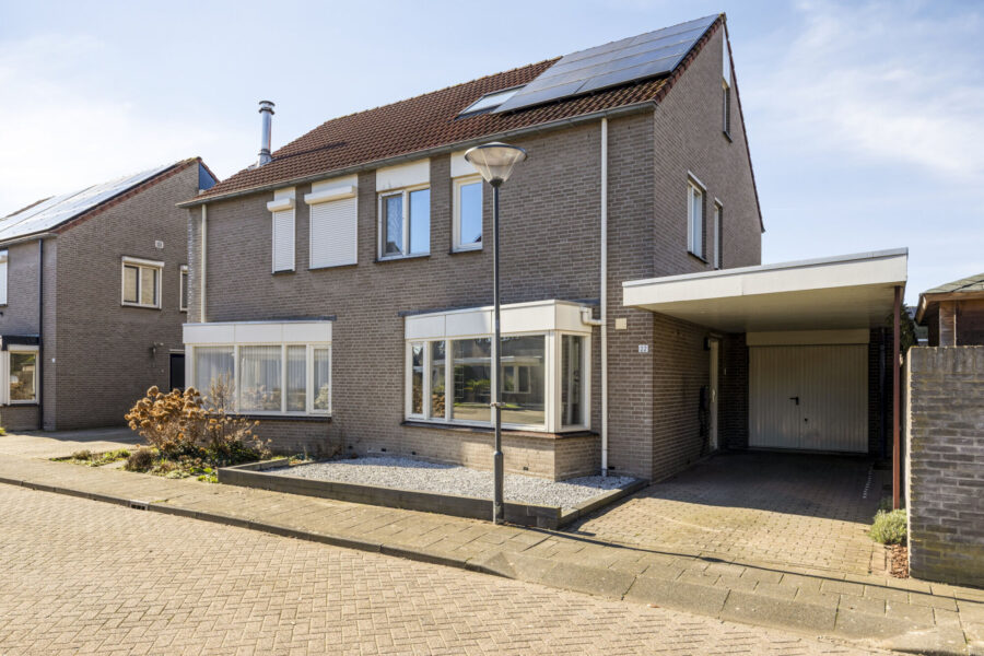 Nierslaan 22, Helmond