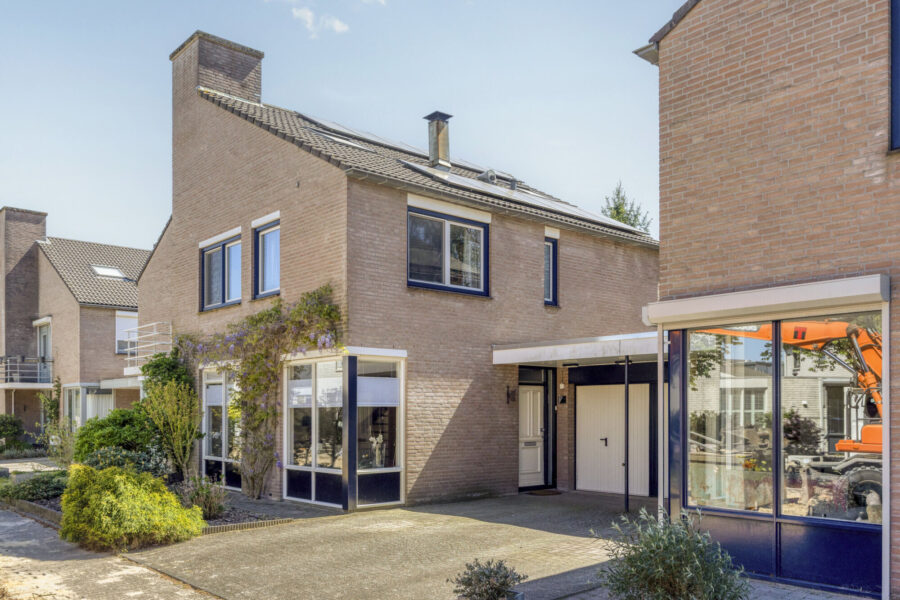 Elbeplantsoen 71, Helmond