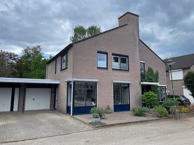 Elbeplantsoen 73, Helmond
