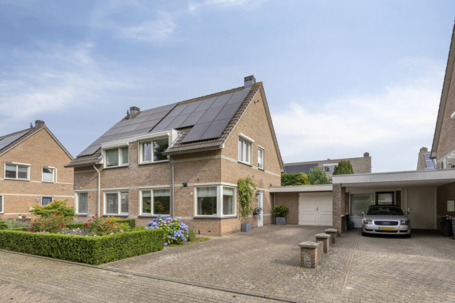 van Someren-Downerlaan 6, Helmond