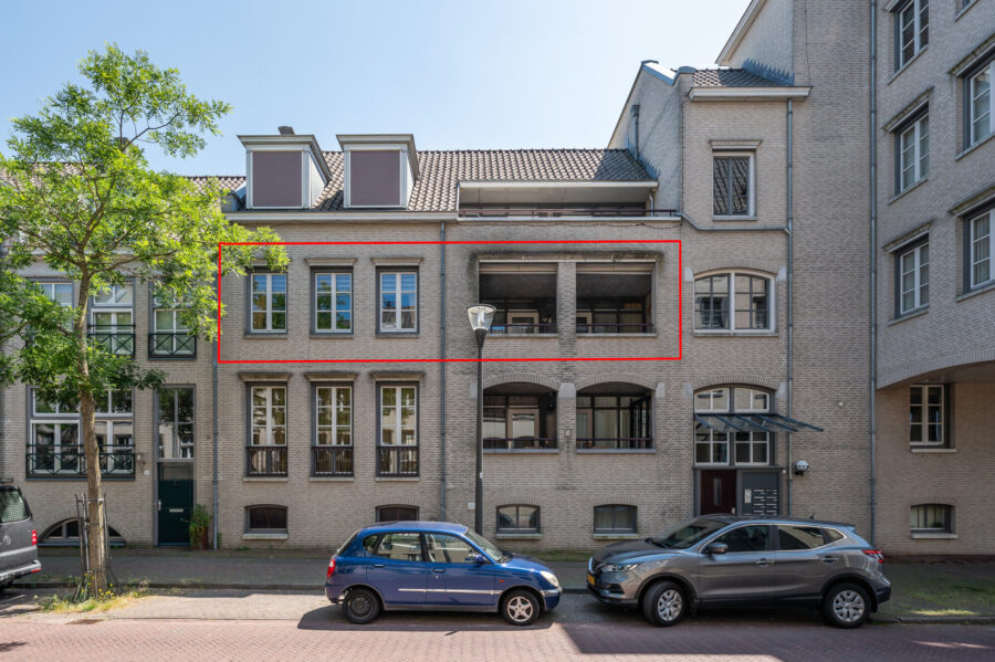 Biezenlaan 12, Helmond
