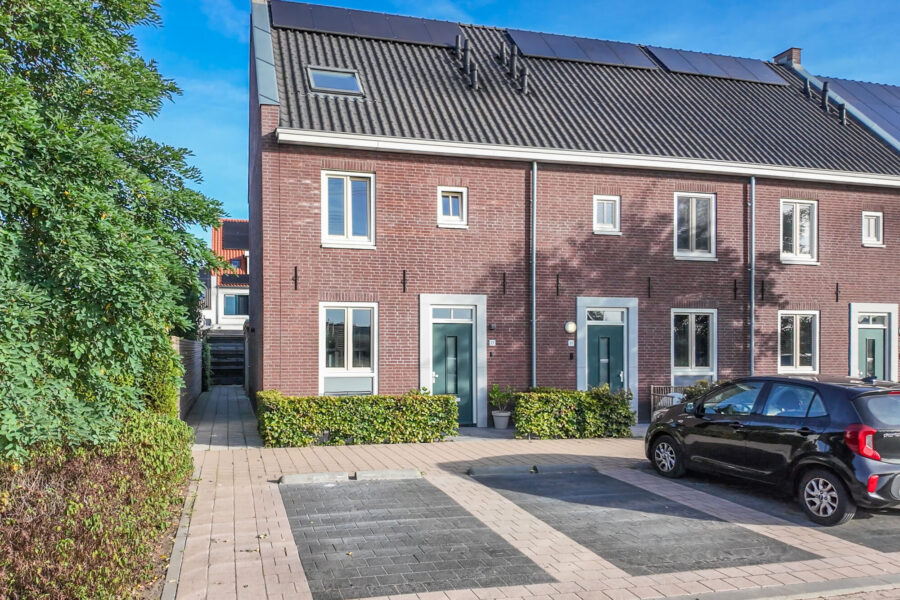 Vliegenbergdonk 17, Helmond