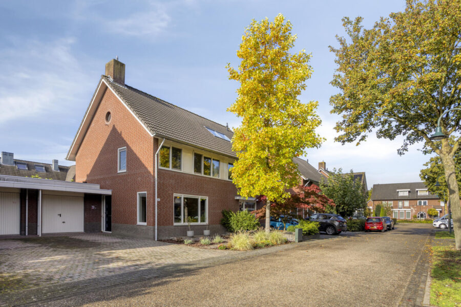 Middachtendreef 10, Helmond