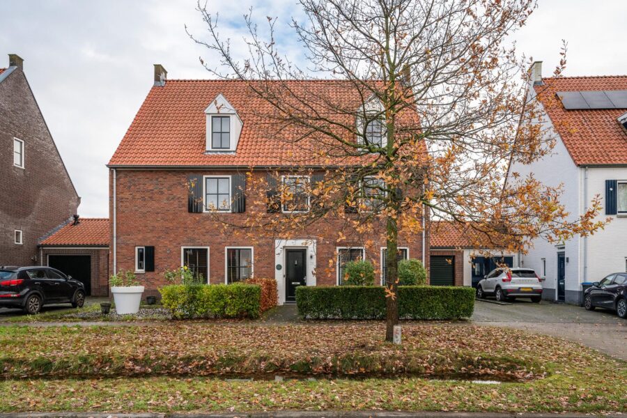 Laathoeve 73, Helmond