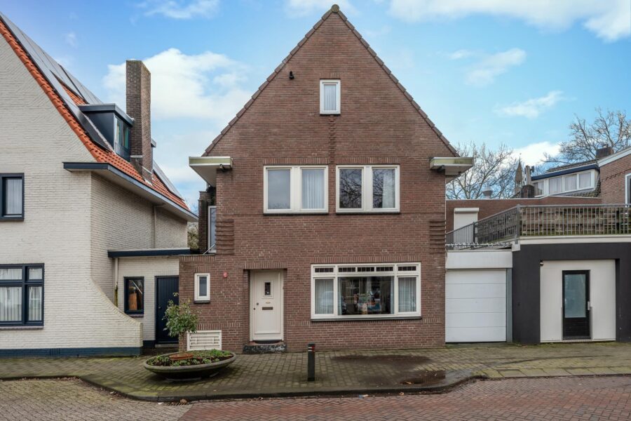 Hurksestraat 2, Helmond