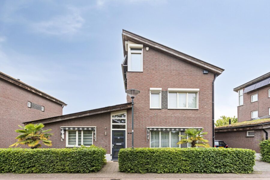 Elisabeth van den Boschlaan 20, Helmond