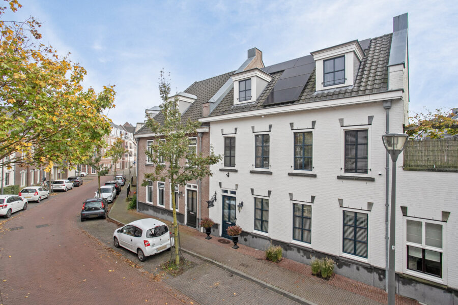 Koolstraat 25, Helmond