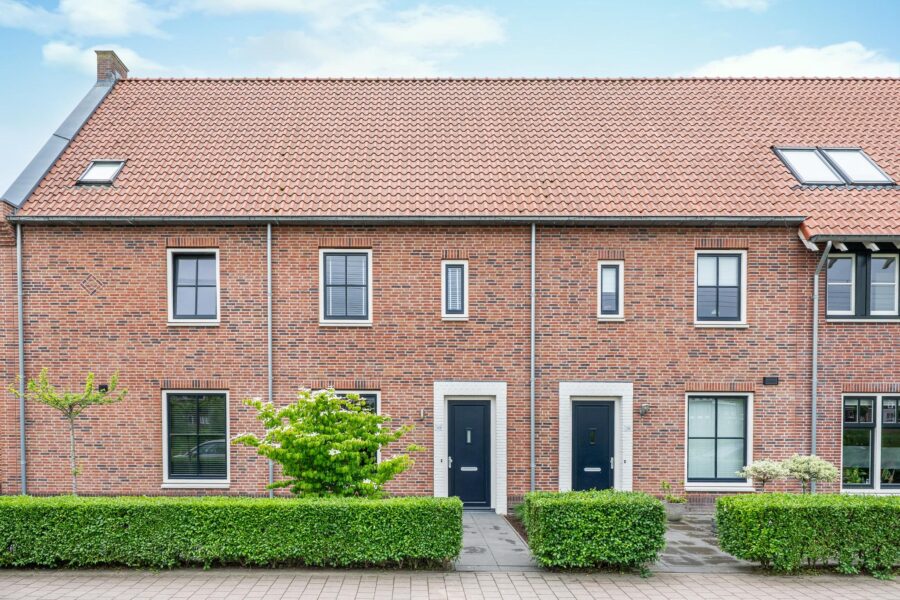 Schrijvershoeve 30, Helmond