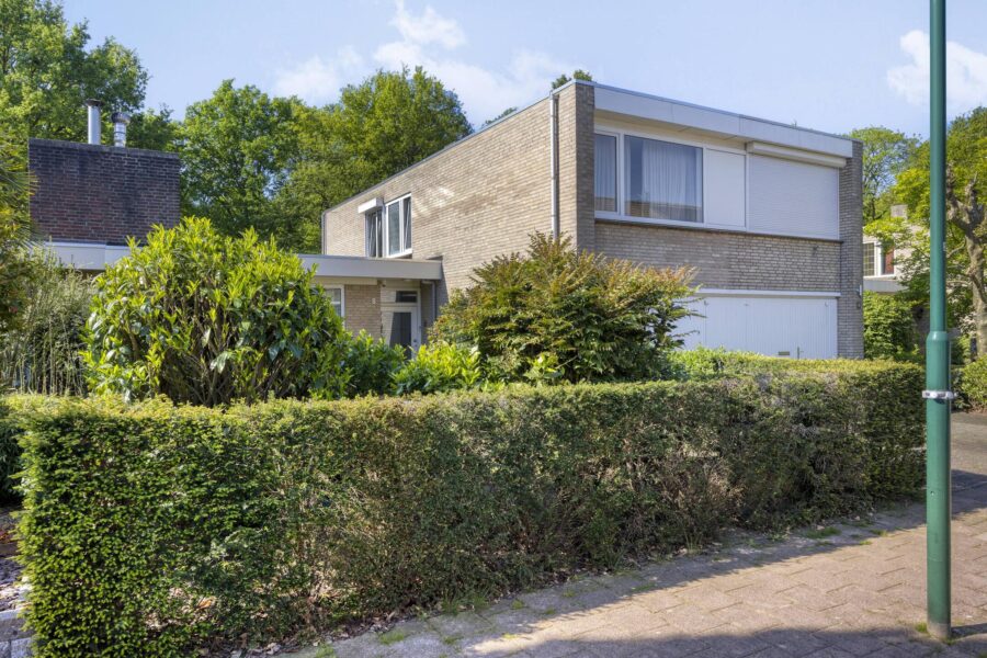 Leeuwenbeklaan 8, Waalre