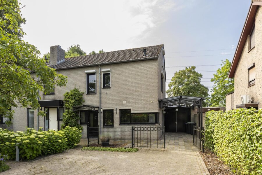 Barrierlaan 57, Helmond