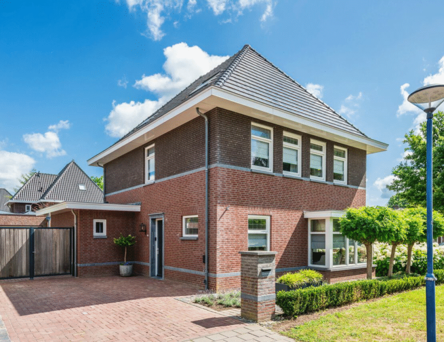 Clovishof 18, Aarle-rixtel