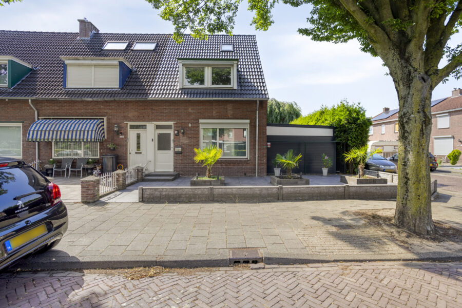 Rozenhof 16, Helmond