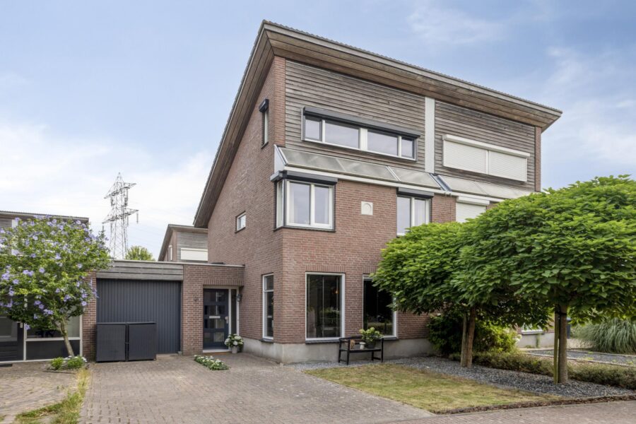 Ten Culen 21, Helmond