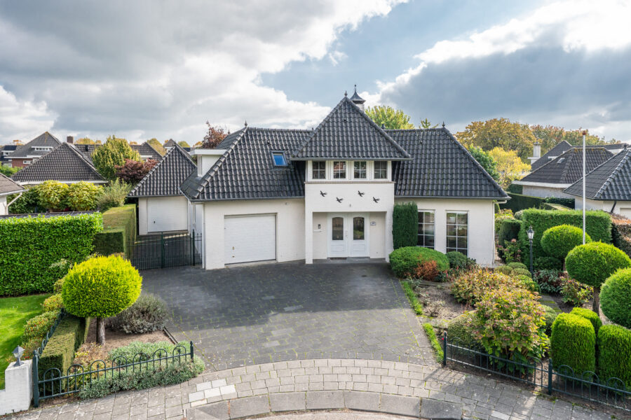 Holterbergweide 10, Helmond