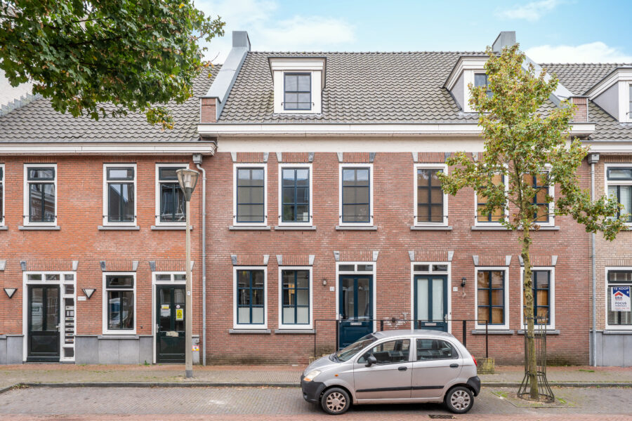 Koolstraat 15, Helmond