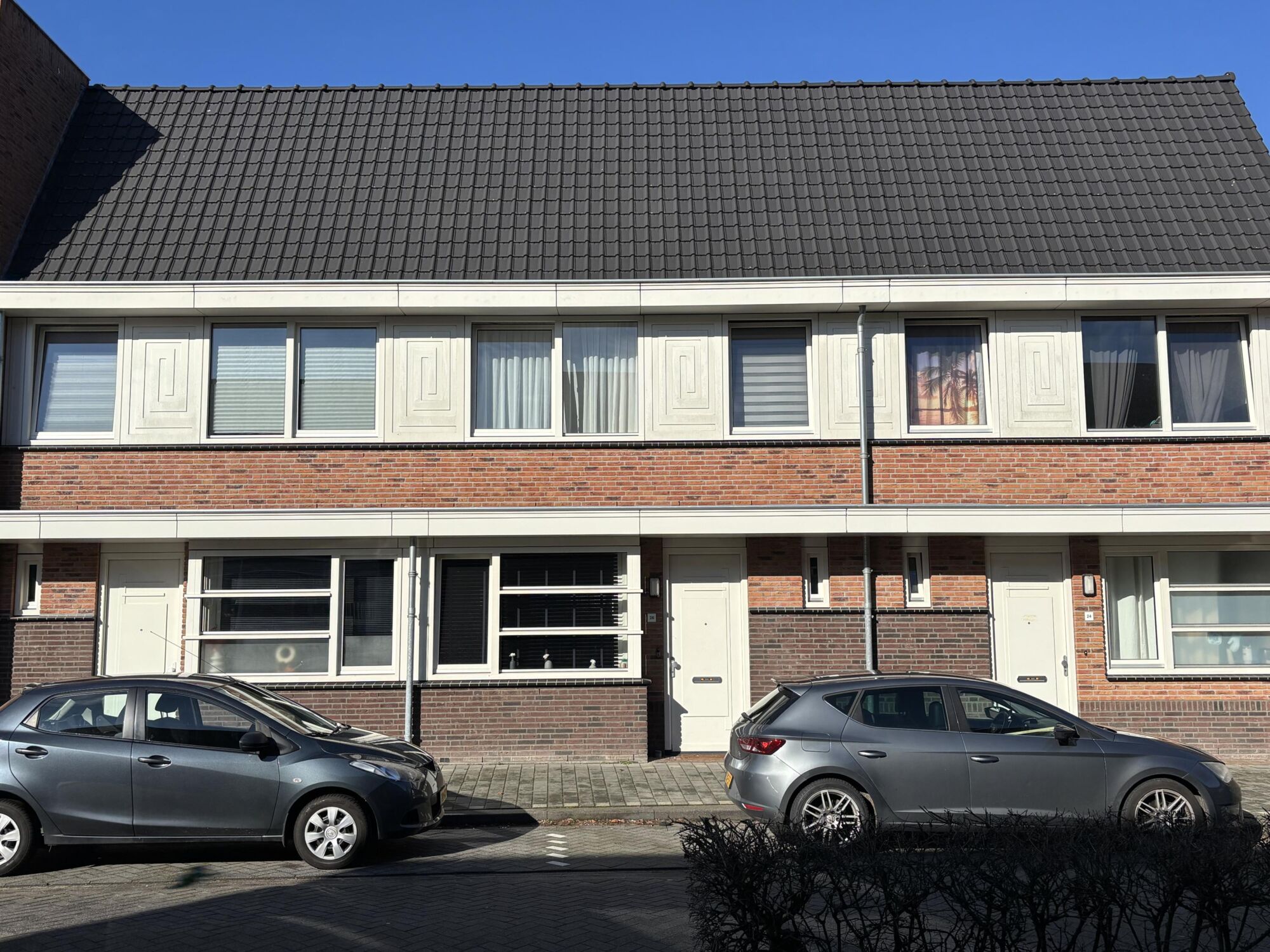 Pastoor van Leeuwenstraat 26, Helmond